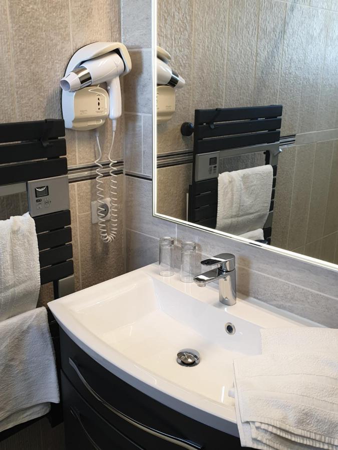 Logis Hotel Restaurant Spa Les Balcons De L'Esperance Limeuil Экстерьер фото